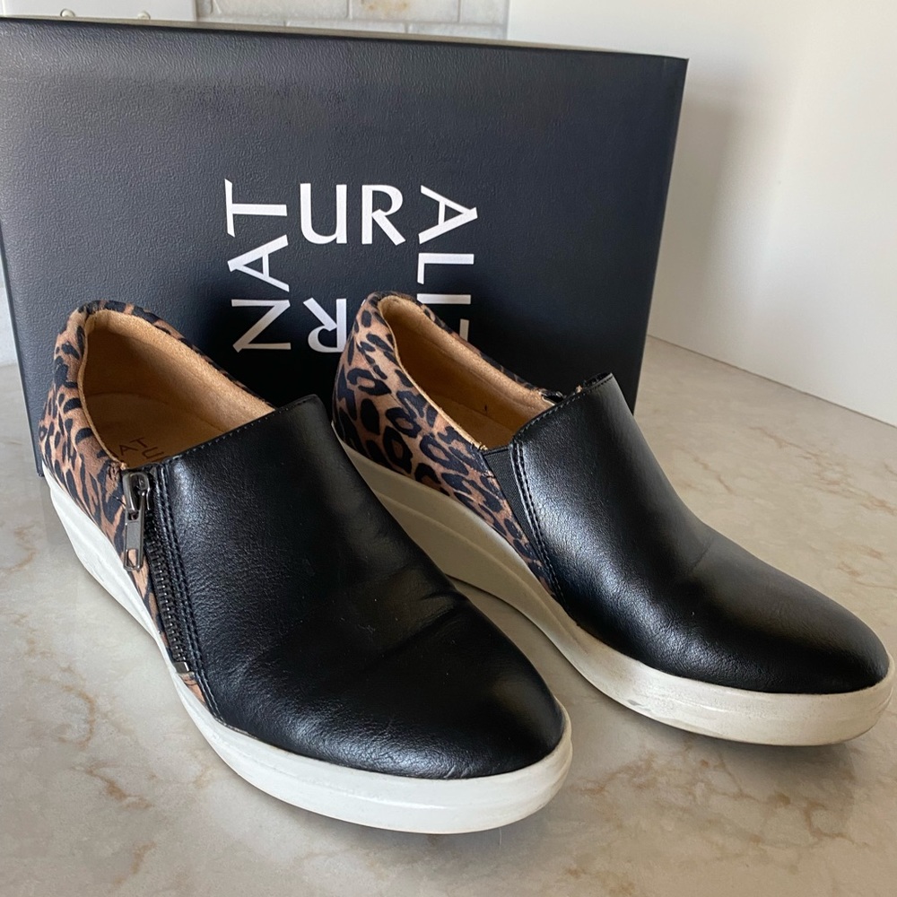 Naturalizer Sierra, Black/Cheetah bootie